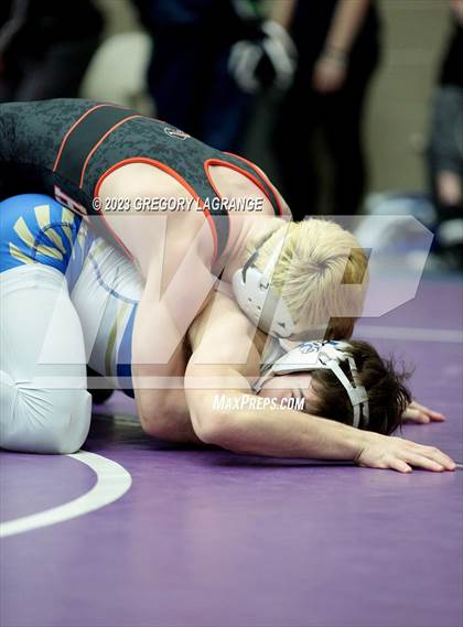 Thumbnail 1 in UIL 6A Region 1 Championships photogallery.