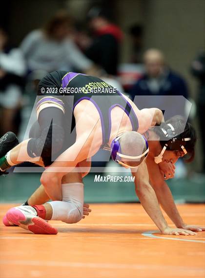 Thumbnail 1 in UIL 6A Region 1 Championships photogallery.