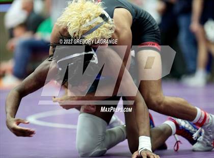 Thumbnail 2 in UIL 6A Region 1 Championships photogallery.