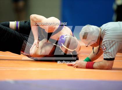 Thumbnail 1 in UIL 6A Region 1 Championships photogallery.