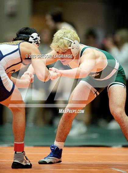 Thumbnail 1 in UIL 6A Region 1 Championships photogallery.