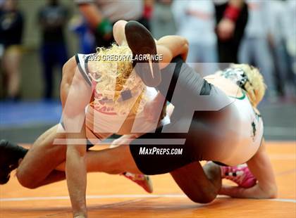 Thumbnail 1 in UIL 6A Region 1 Championships photogallery.