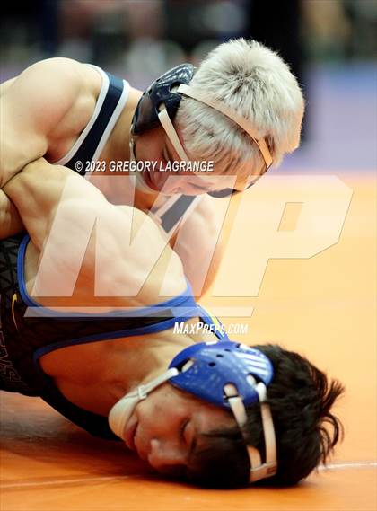 Thumbnail 3 in UIL 6A Region 1 Championships photogallery.