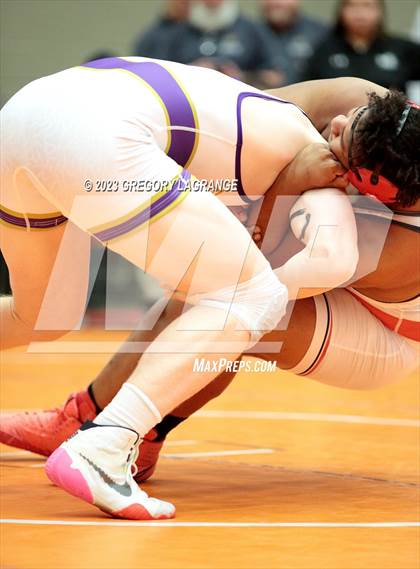Thumbnail 1 in UIL 6A Region 1 Championships photogallery.