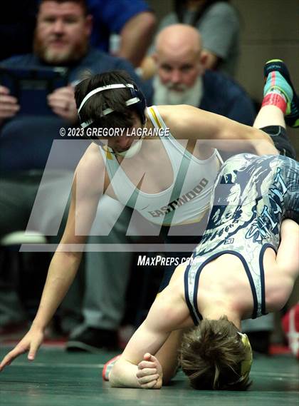 Thumbnail 2 in UIL 6A Region 1 Championships photogallery.