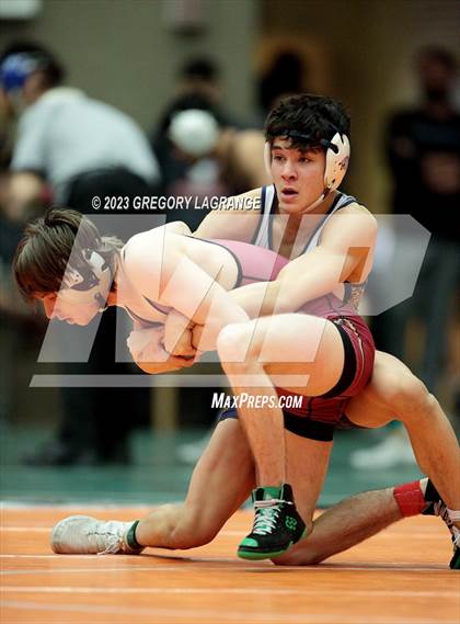 Thumbnail 3 in UIL 6A Region 1 Championships photogallery.