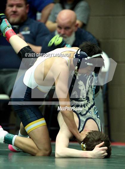 Thumbnail 2 in UIL 6A Region 1 Championships photogallery.