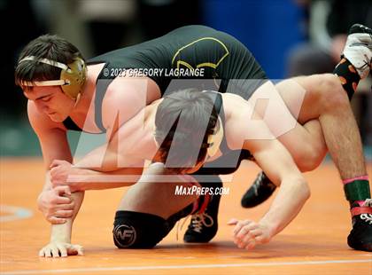 Thumbnail 2 in UIL 6A Region 1 Championships photogallery.