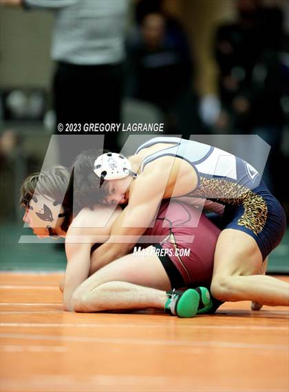 Thumbnail 2 in UIL 6A Region 1 Championships photogallery.