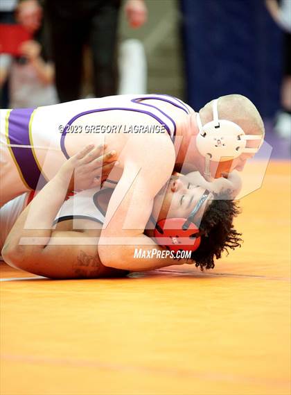 Thumbnail 3 in UIL 6A Region 1 Championships photogallery.