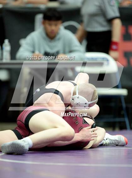 Thumbnail 1 in UIL 6A Region 1 Championships photogallery.