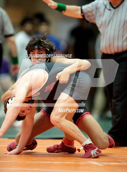 Thumbnail 1 in UIL 6A Region 1 Championships photogallery.