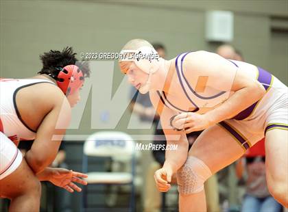 Thumbnail 1 in UIL 6A Region 1 Championships photogallery.