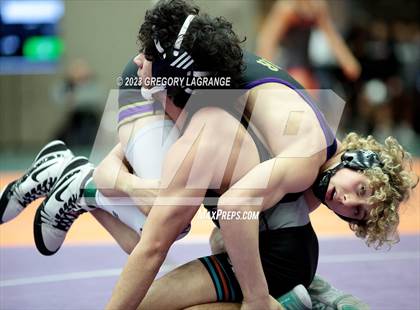 Thumbnail 1 in UIL 6A Region 1 Championships photogallery.