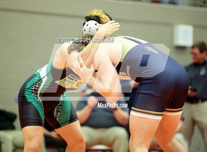 Thumbnail 1 in UIL 6A Region 1 Championships photogallery.