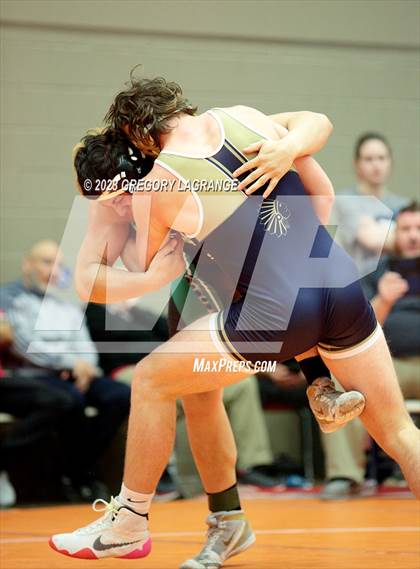Thumbnail 2 in UIL 6A Region 1 Championships photogallery.