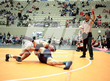 Thumbnail 1 in UIL 6A Region 1 Championships photogallery.