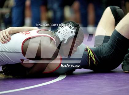 Thumbnail 3 in UIL 6A Region 1 Championships photogallery.