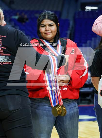 Thumbnail 2 in Huntington vs. Columbus (UIL 3A Basketball Semifinal Medal Ceremony) photogallery.