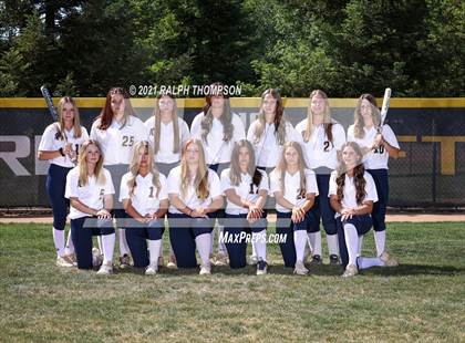 Thumbnail 3 in Oak Ridge (Team & Individual Photos) photogallery.
