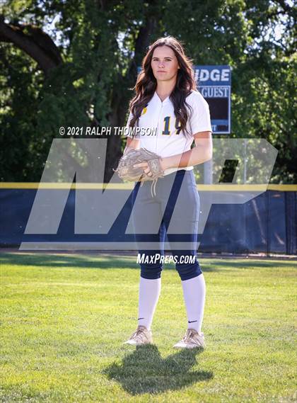 Thumbnail 1 in Oak Ridge (Team & Individual Photos) photogallery.