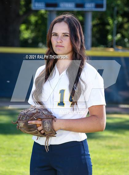 Thumbnail 1 in Oak Ridge (Team & Individual Photos) photogallery.