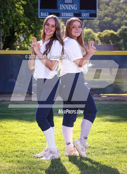 Thumbnail 1 in Oak Ridge (Team & Individual Photos) photogallery.