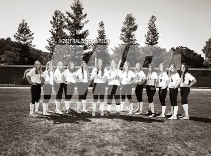 Thumbnail 1 in Oak Ridge (Team & Individual Photos) photogallery.