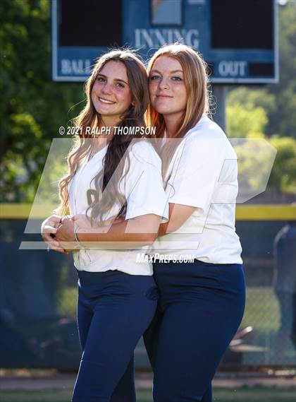 Thumbnail 2 in Oak Ridge (Team & Individual Photos) photogallery.