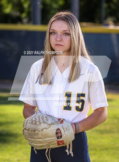 Thumbnail 2 in Oak Ridge (Team & Individual Photos) photogallery.