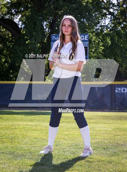 Thumbnail 2 in Oak Ridge (Team & Individual Photos) photogallery.