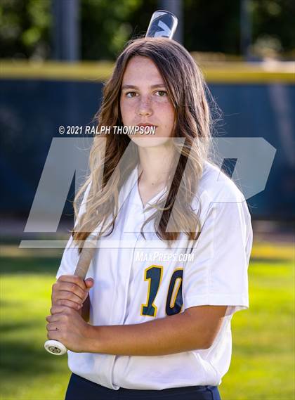 Thumbnail 2 in Oak Ridge (Team & Individual Photos) photogallery.