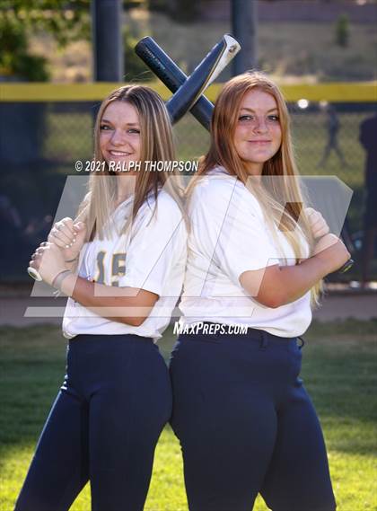 Thumbnail 3 in Oak Ridge (Team & Individual Photos) photogallery.