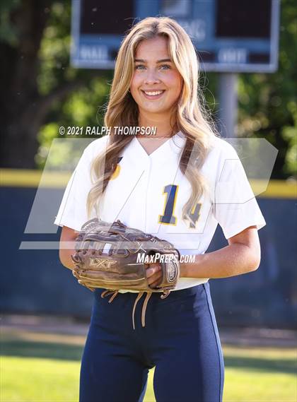 Thumbnail 2 in Oak Ridge (Team & Individual Photos) photogallery.