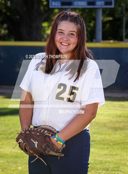 Thumbnail 3 in Oak Ridge (Team & Individual Photos) photogallery.
