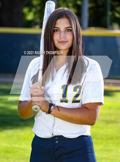 Thumbnail 3 in Oak Ridge (Team & Individual Photos) photogallery.