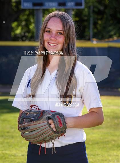 Thumbnail 1 in Oak Ridge (Team & Individual Photos) photogallery.