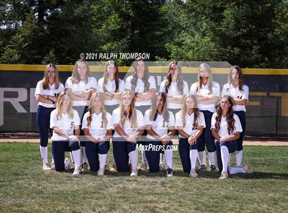 Thumbnail 2 in Oak Ridge (Team & Individual Photos) photogallery.