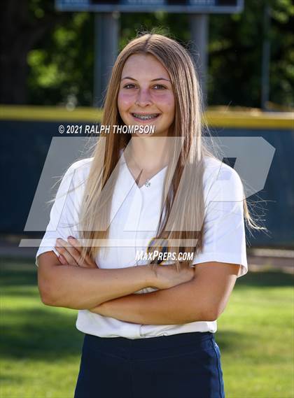 Thumbnail 3 in Oak Ridge (Team & Individual Photos) photogallery.