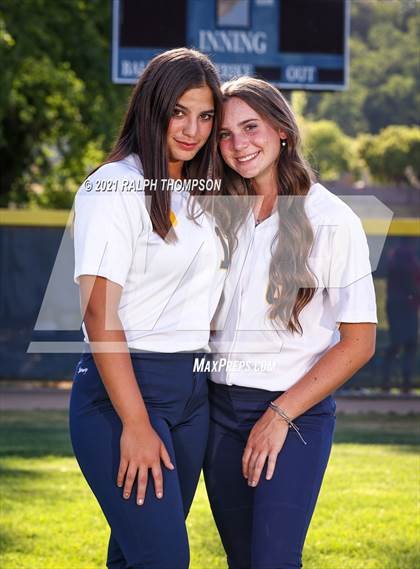 Thumbnail 3 in Oak Ridge (Team & Individual Photos) photogallery.