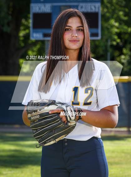 Thumbnail 3 in Oak Ridge (Team & Individual Photos) photogallery.