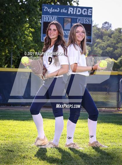 Thumbnail 1 in Oak Ridge (Team & Individual Photos) photogallery.