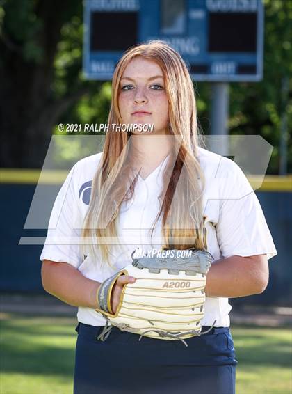 Thumbnail 2 in Oak Ridge (Team & Individual Photos) photogallery.