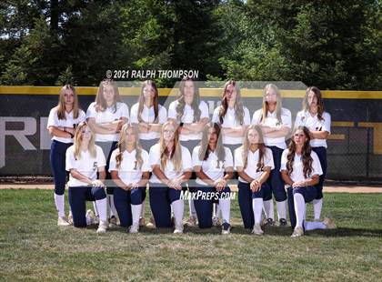 Thumbnail 3 in Oak Ridge (Team & Individual Photos) photogallery.