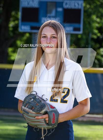 Thumbnail 3 in Oak Ridge (Team & Individual Photos) photogallery.