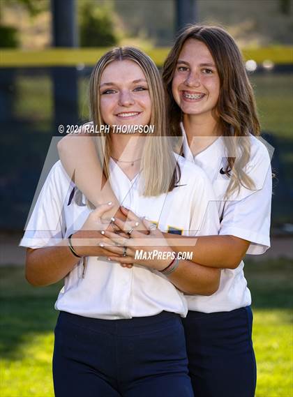 Thumbnail 3 in Oak Ridge (Team & Individual Photos) photogallery.
