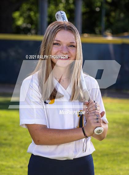 Thumbnail 2 in Oak Ridge (Team & Individual Photos) photogallery.