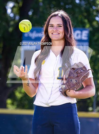 Thumbnail 1 in Oak Ridge (Team & Individual Photos) photogallery.