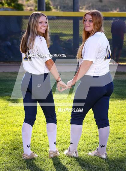 Thumbnail 1 in Oak Ridge (Team & Individual Photos) photogallery.