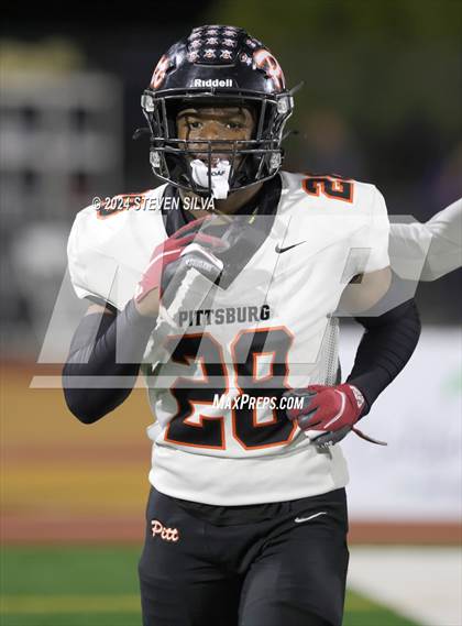 Thumbnail 2 in Lincoln vs. Pittsburg (CIF State Division 1-AA Final) photogallery.